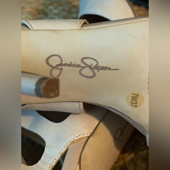 Jessica Simpson Heels - Picture 4 of 6
